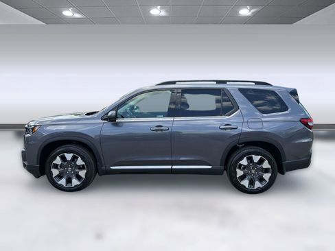 New 2026 Honda Pilot Touring image 2