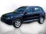 Used 2017 Volkswagen Tiguan S image 2