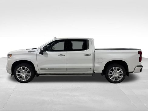 Used 2022 Chevrolet Silverado 1500 High Country w/ High Country Premium Package AWD/4WD image 14