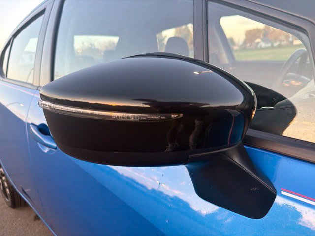 Used 2024 Nissan Versa SR FWD image 5