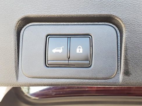 Certified 2024 Nissan Rogue SV w/ SV Premium Package image 12