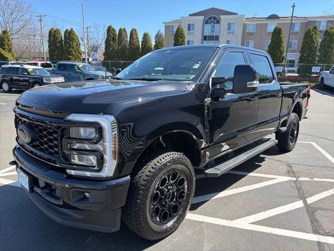 Used 2026 Ford F350 Lariat w/ Black Appearance Package image 3