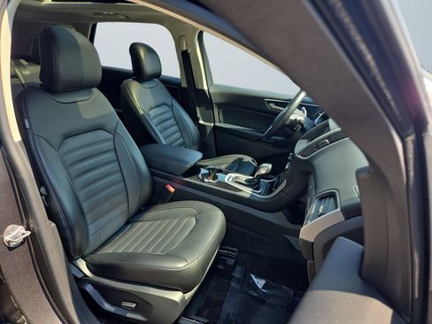 Used 2016 Ford Edge SEL w/ Equipment Group 201A AWD/4WD image 15