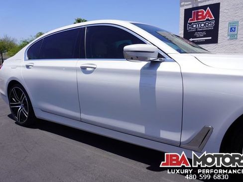 Used 2018 BMW 750i RWD image 71
