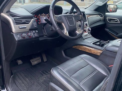 Used 2015 GMC Yukon XL Denali w/ Premium Package image 39