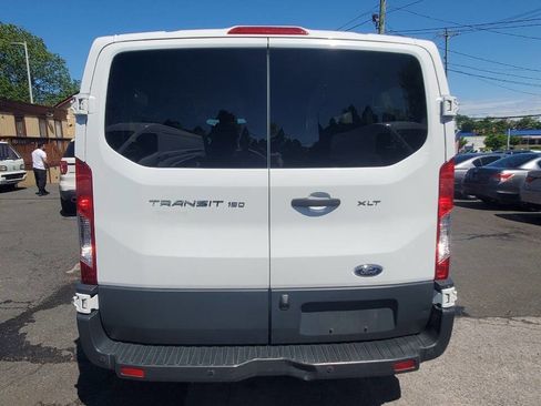 Used 2015 Ford Transit 150 XLT RWD image 5