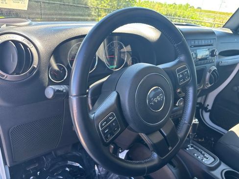 Used 2016 Jeep Wrangler Sport w/ Quick Order Package 24S AWD/4WD image 9
