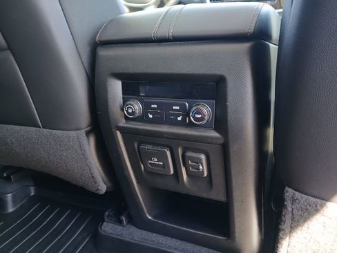 Used 2021 Chevrolet Traverse Premier w/ Redline Edition AWD/4WD image 35