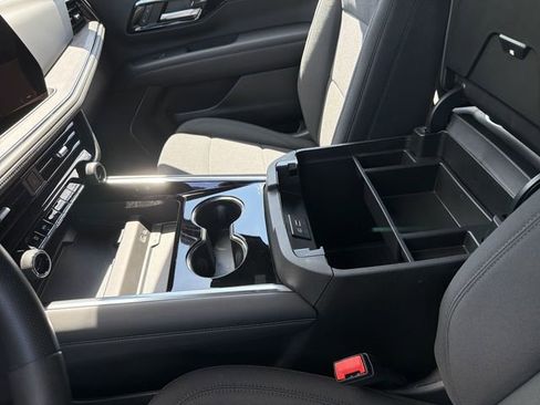 Certified 2025 Chevrolet Tahoe 4WD image 24