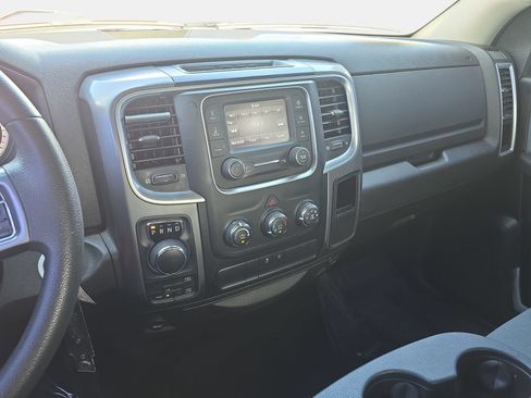 Used 2021 RAM 1500 Classic SLT AWD/4WD image 20