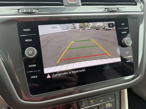 Used 2023 Volkswagen Tiguan SE image 19