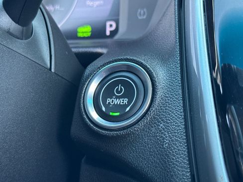 Used 2023 Chevrolet Bolt LT w/ Infotainment Package FWD image 32