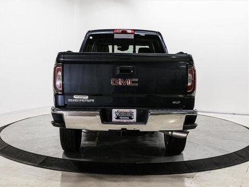 Used 2018 GMC Sierra 1500 SLT image 9
