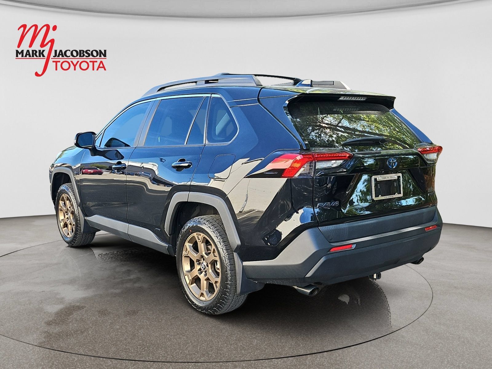 Used 2024 Toyota RAV4 AWD Hybrid image 14