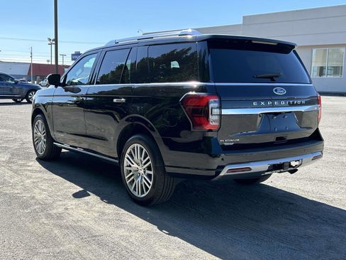 Used 2023 Ford Expedition Platinum image 5