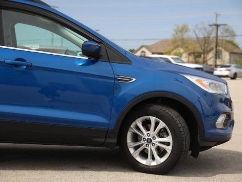 Certified 2017 Ford Escape SE w/ Equipment Group 201A FWD image 5