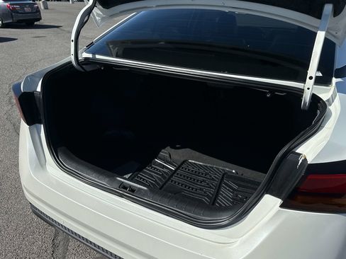 Used 2020 Nissan Altima 2.0 SR FWD image 15