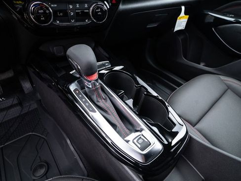 New 2025 Chevrolet Trax RS w/ Sunroof Package image 24