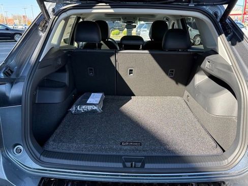 New 2026 Volkswagen Tiguan SE AWD/4WD image 16
