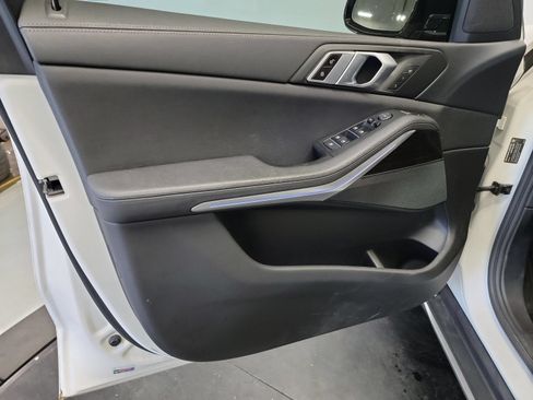 Used 2021 BMW X5 xDrive40i AWD/4WD image 13