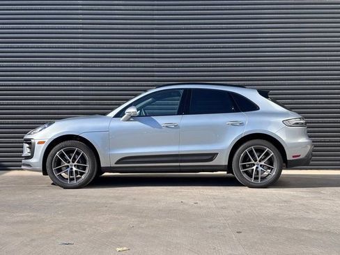 New 2026 Porsche Macan image 2