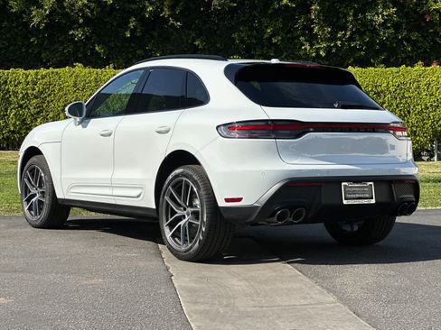 New 2026 Porsche Macan image 3