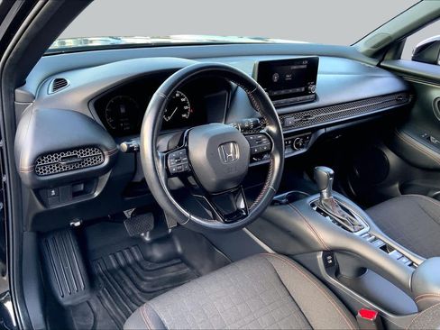 Used 2025 Honda HR-V Sport image 17