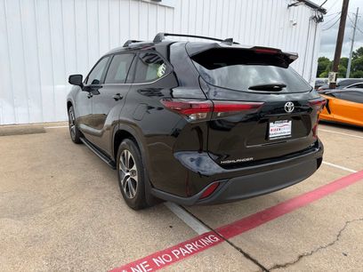 Used 2024 Toyota Highlander XLE