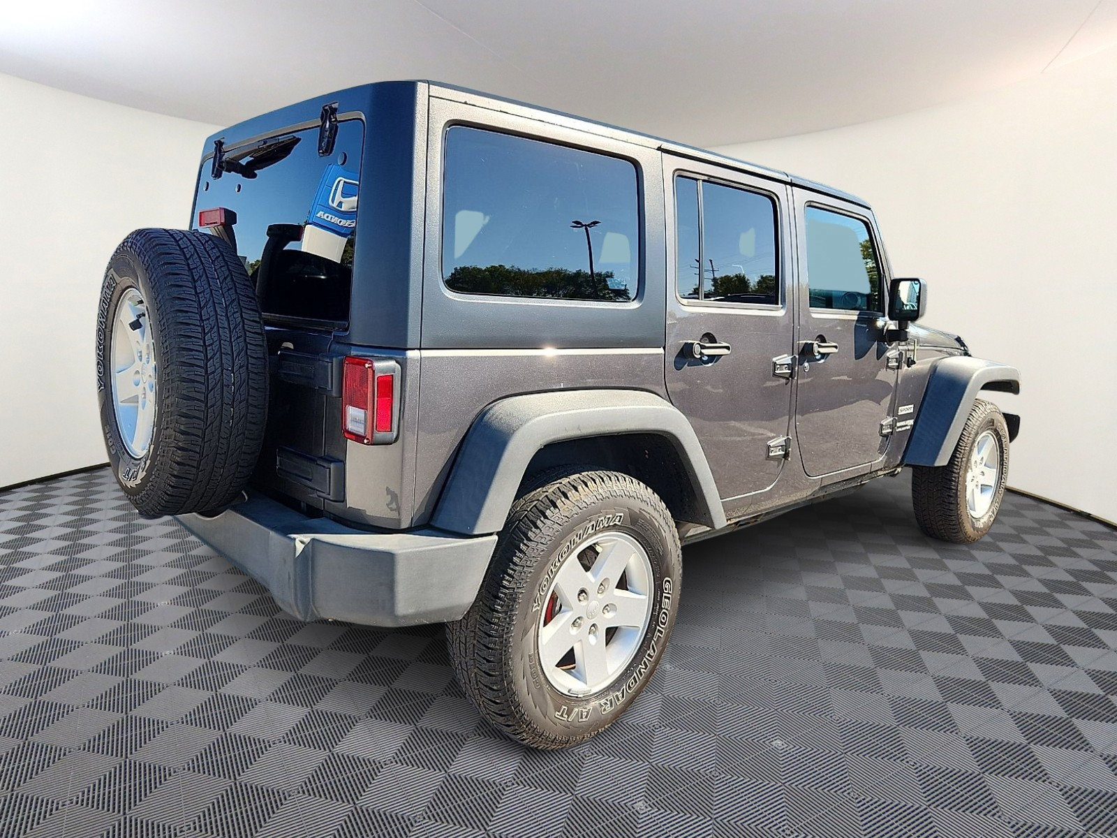 Used 2018 Jeep Wrangler Unlimited Sport S AWD/4WD image 6