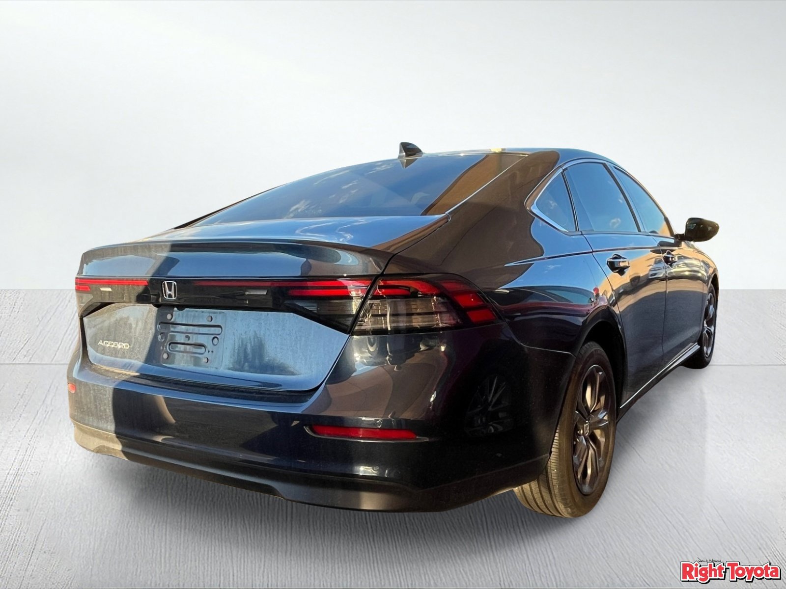 Used 2024 Honda Accord EX image 4