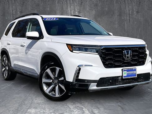 Used 2024 Honda Pilot Elite image 3