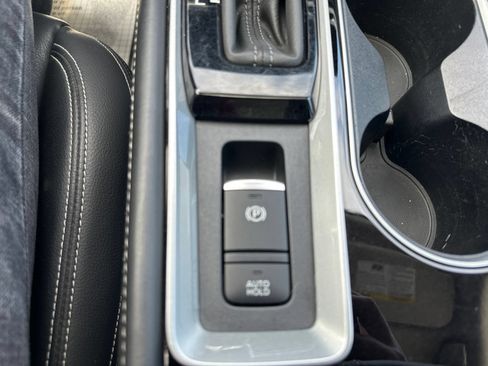 Used 2024 Nissan Altima 2.5 SL AWD/4WD image 69