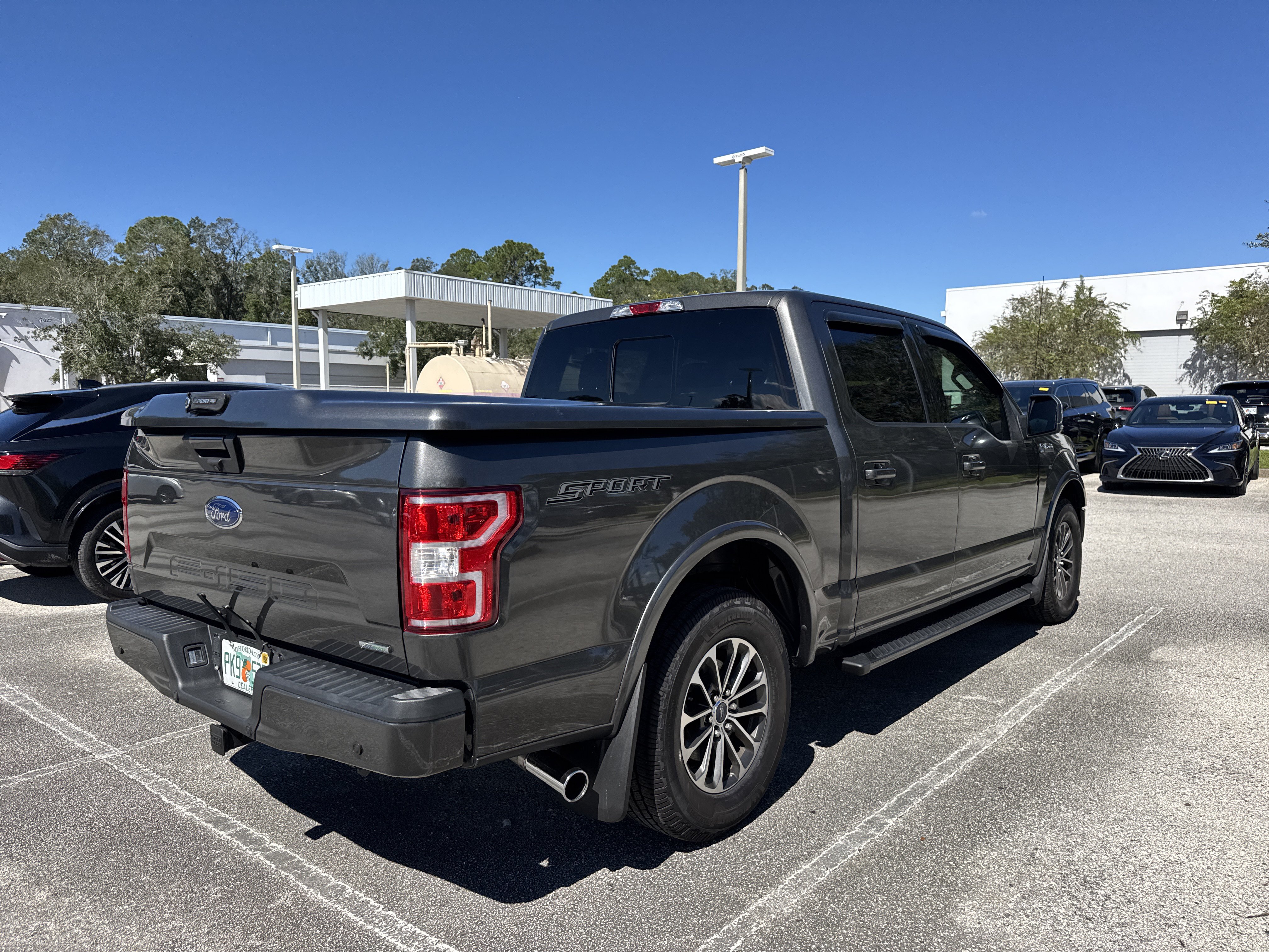 Used 2018 Ford F150 XLT w/ Equipment Group 302A Luxury RWD image 2