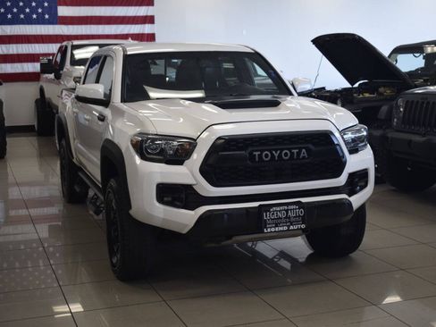 Used 2017 Toyota Tacoma TRD Pro AWD/4WD image 2