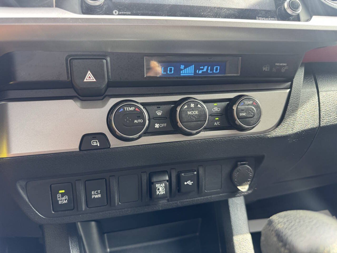 Used 2022 Toyota Tacoma SR5 w/ Technology Package RWD image 25