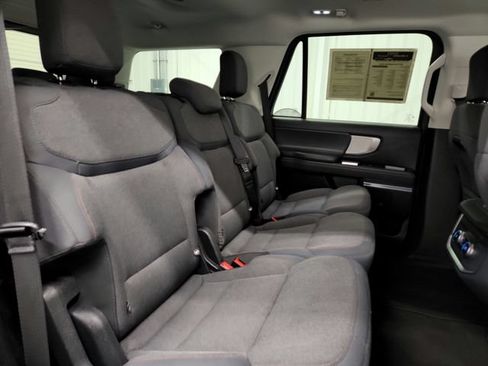 Used 2025 Ford Expedition Active RWD image 28
