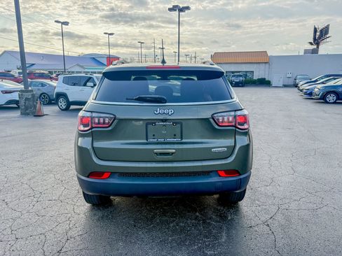 Used 2018 Jeep Compass Latitude w/ Popular Equipment Group image 5