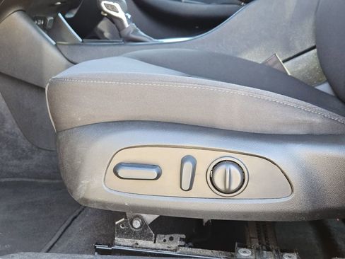 Used 2023 Chevrolet Malibu LT image 25