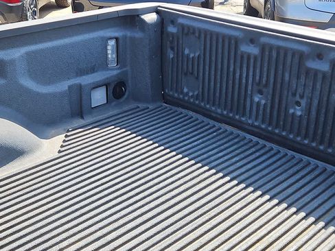 Used 2022 Jeep Gladiator Sport AWD/4WD image 23