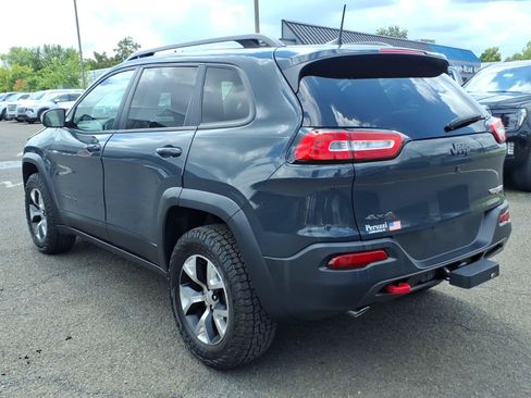 Used 2016 Jeep Cherokee Trailhawk w/ Leather Interior Group AWD/4WD image 6