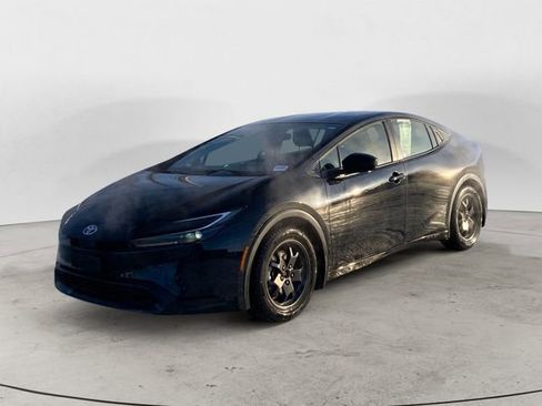 Used 2026 Toyota Prius LE image 1