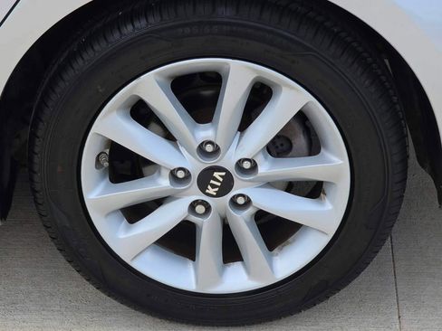 Used 2017 Kia Forte LX w/ LX Popular Package FWD image 25