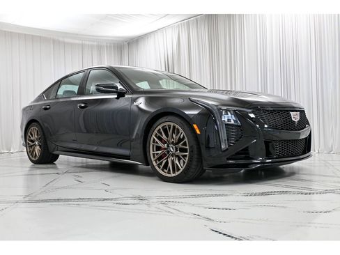 Used 2025 Cadillac CT5 V Blackwing w/ Super Cruise 1 Package RWD image 2
