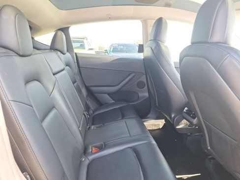 Used 2022 Tesla Model Y Performance AWD/4WD image 14