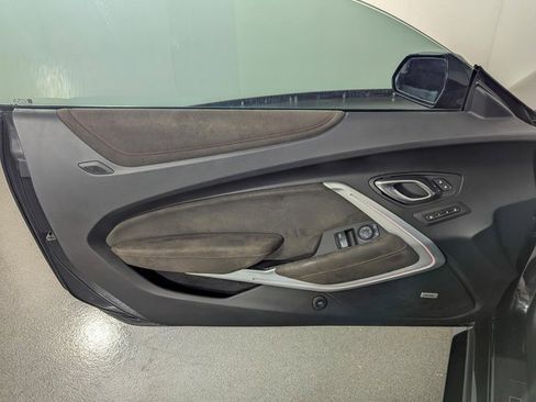 Used 2019 Chevrolet Camaro ZL1 image 15