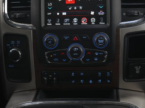 Used 2017 RAM 2500 Laramie w/ Sport Appearance Group AWD/4WD image 16