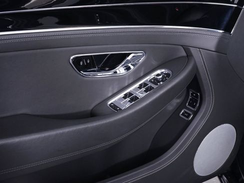 Used 2020 Bentley Continental GT image 35