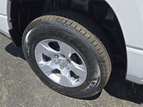 Used 2023 RAM 1500 Lone Star AWD/4WD image 10
