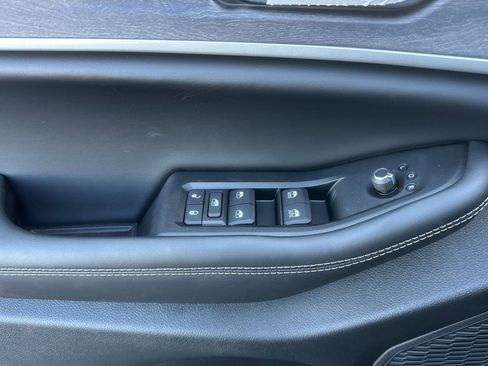 New 2026 Jeep Grand Cherokee Altitude image 11