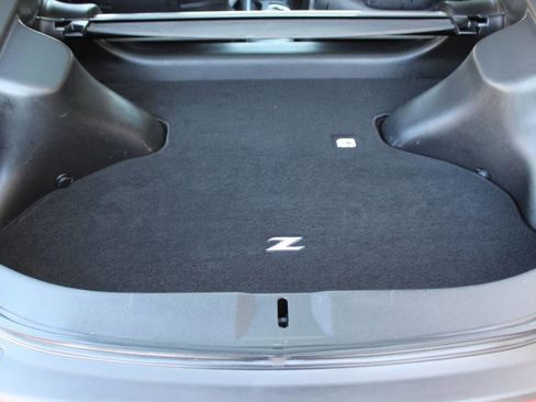 Used 2015 Nissan 370Z Touring RWD image 12